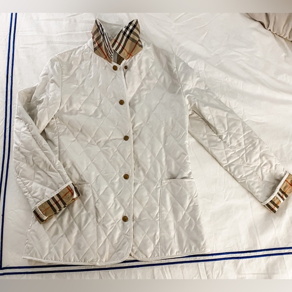 Authentic BURBERRY XS Quilted Barn Jacket, Cream Ivory Off-White - Picture 12 of 15